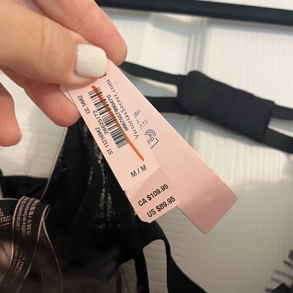 Victoria’s Secret black lace, Teddy, new tag size medium - Picture 3 of 3